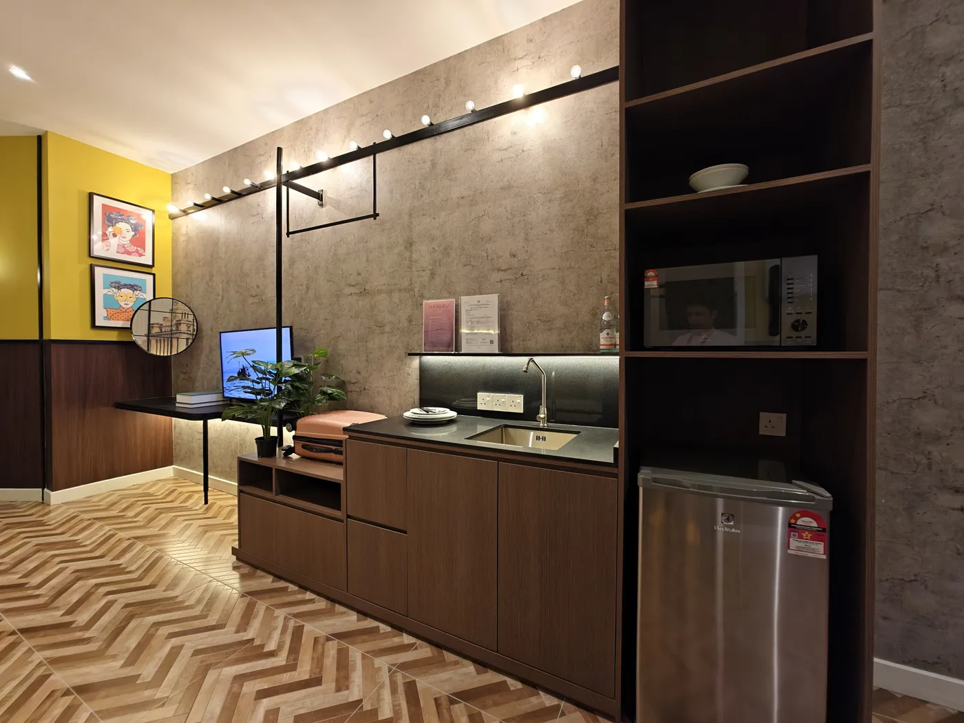 Noordinz Suites @ George Town — kitchen