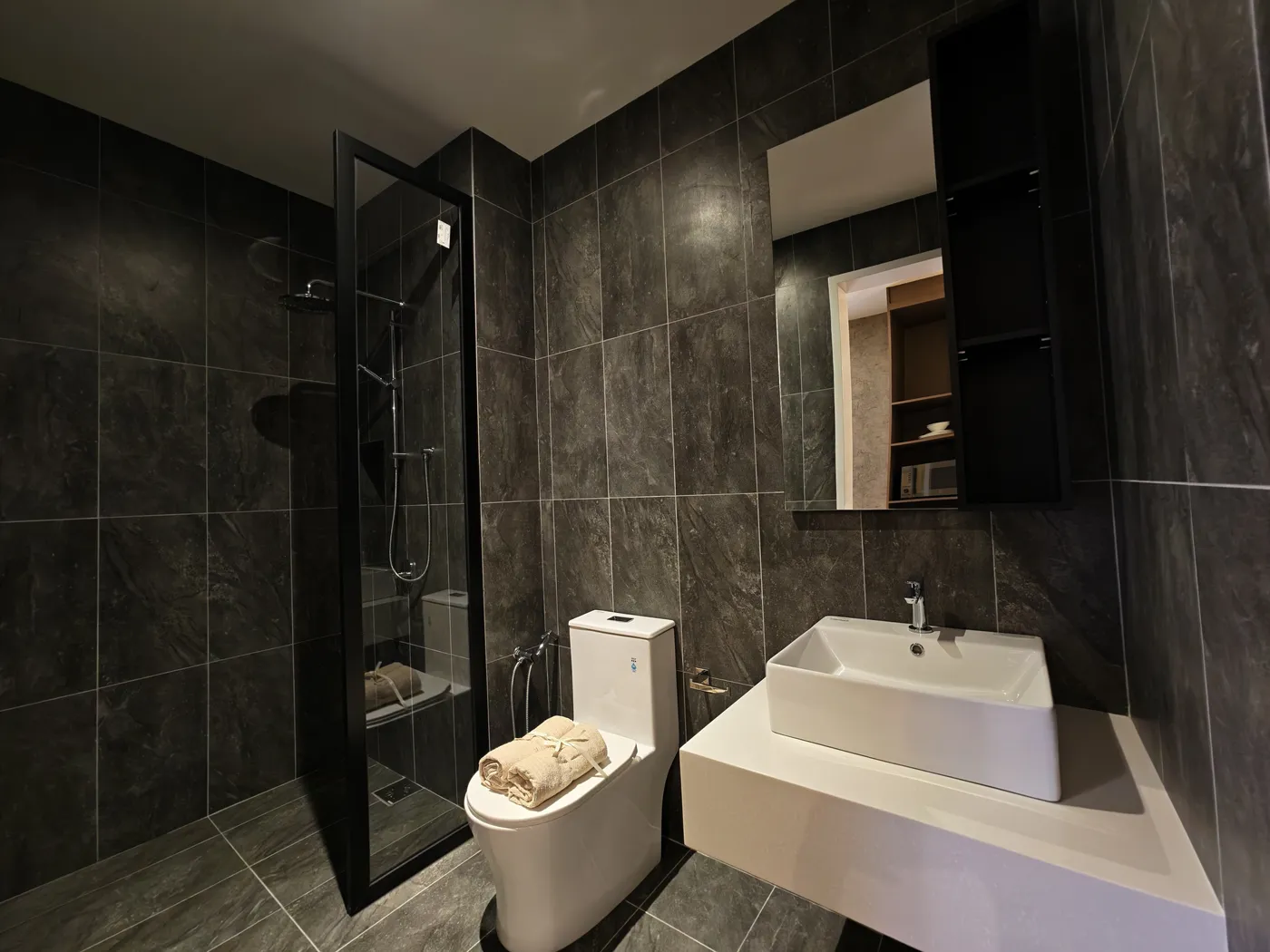 Noordinz Suites @ George Town — bathroom