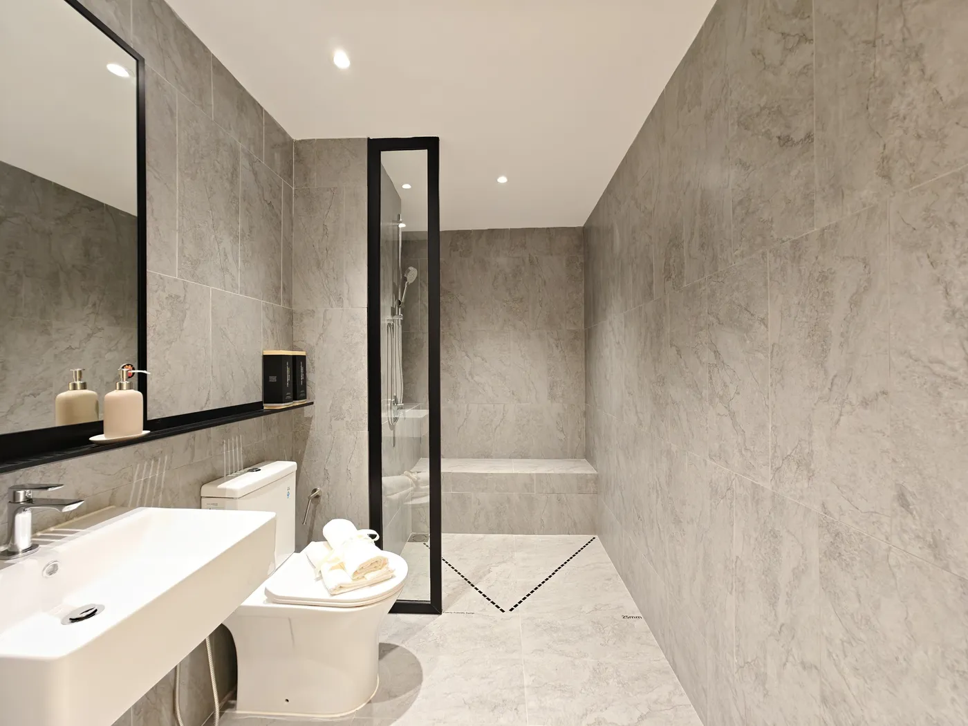 The Vividz @ Bukit Jalil — bathroom