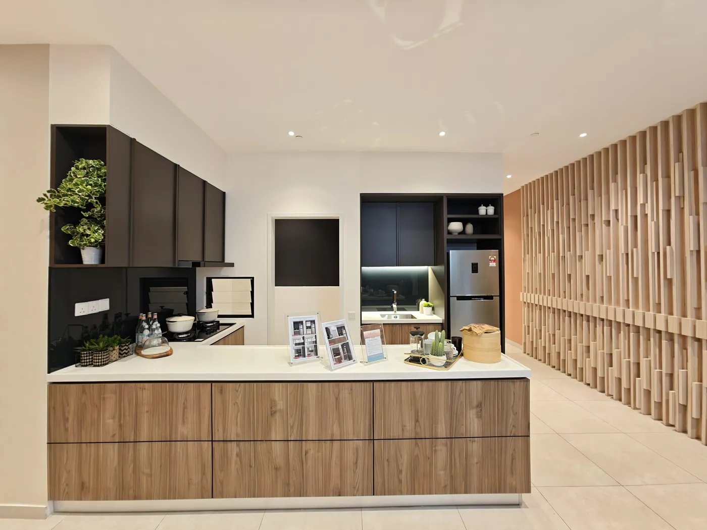 Veladaz Residences @ Bukit Jalil — 厨房中岛